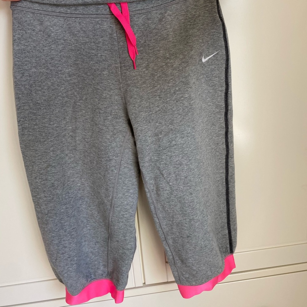 Nike Cropped Sweatpants
